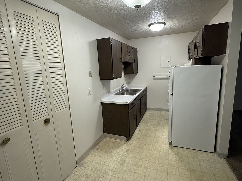 1st image of 222 S Greenwood St #11