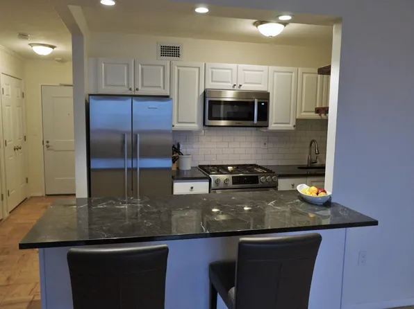 6 Whittier Pl, Boston, MA