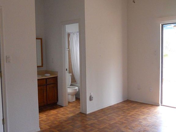 2nd image of 6921 Black Pine Pl NE