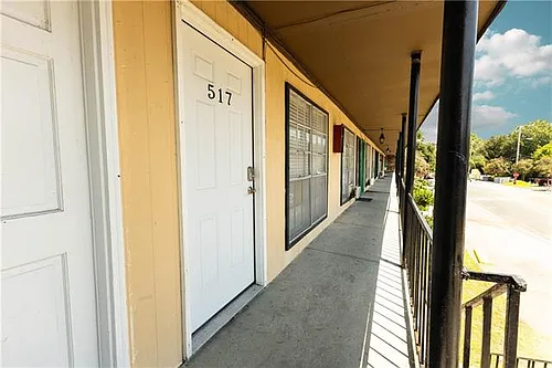 6200 Riverside Dr Photo 1