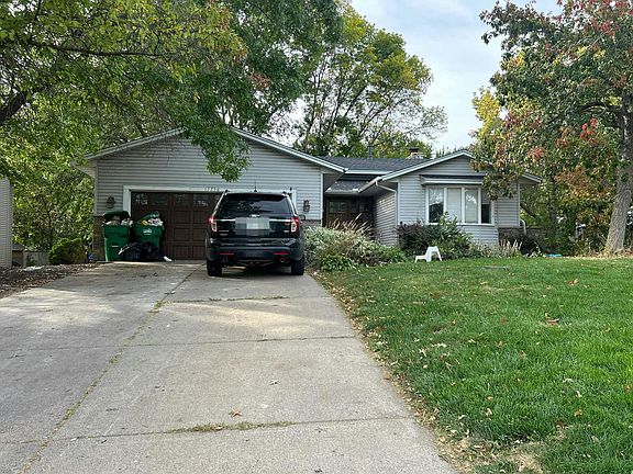 2nd image of 17758 Weaver Lake Dr N