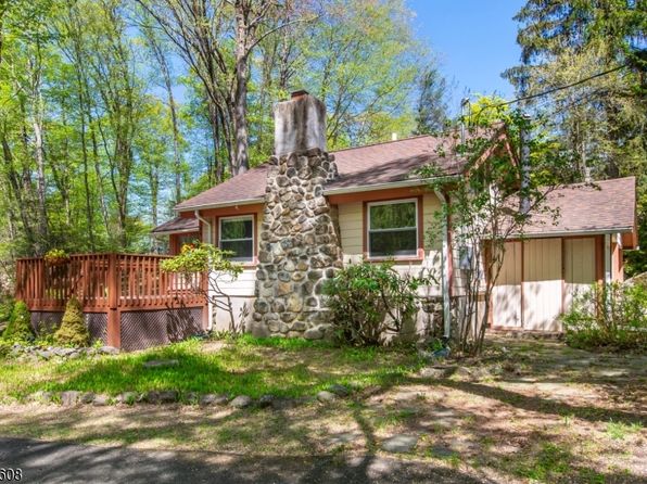 84 Lee Hill Rd, Byram Twp., NJ 07821
