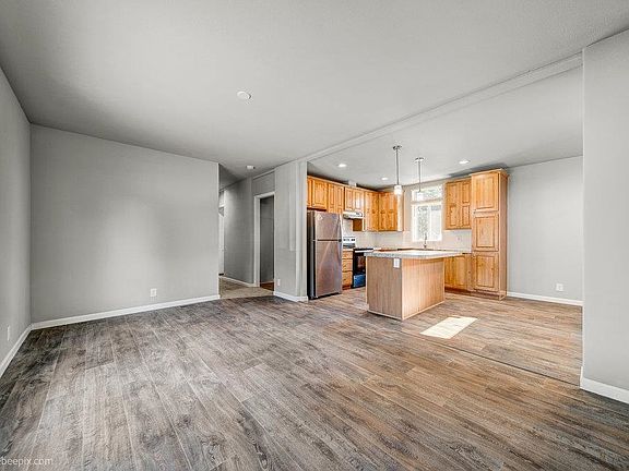 4th image of 19625 E Wellesley Ave #88