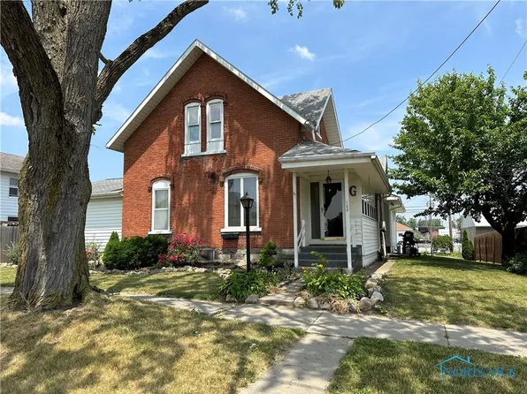 102 Franklin St, Edon, OH 43518