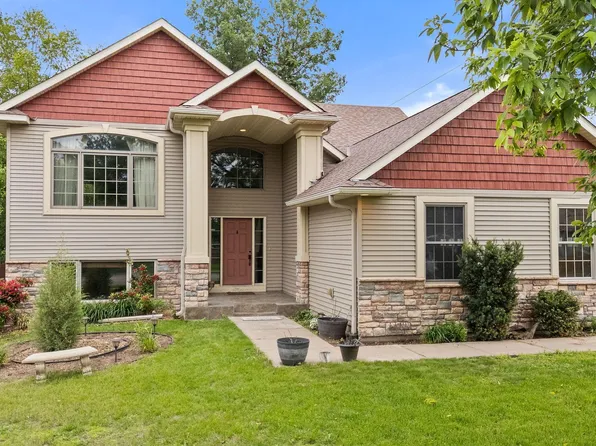 2540 Hamline Ave N, Roseville, MN 55113