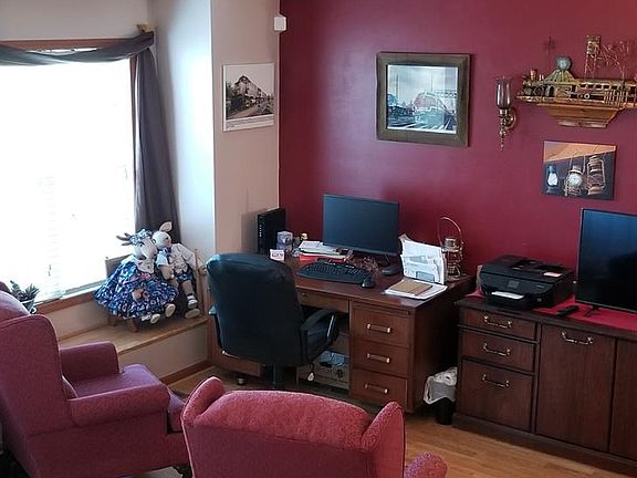 3rd image of 6546 Viking Ave
