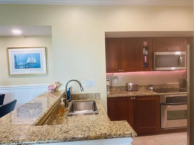 975 NW Flagler Ave #403 — Photo 5