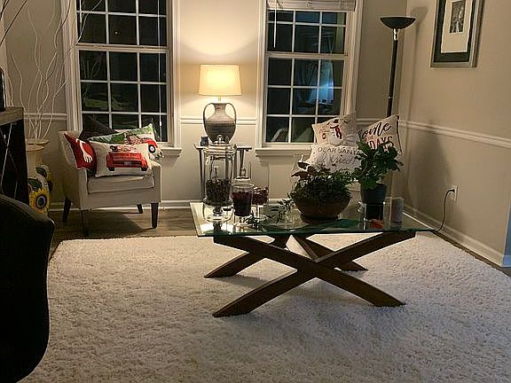 Bar/small living room