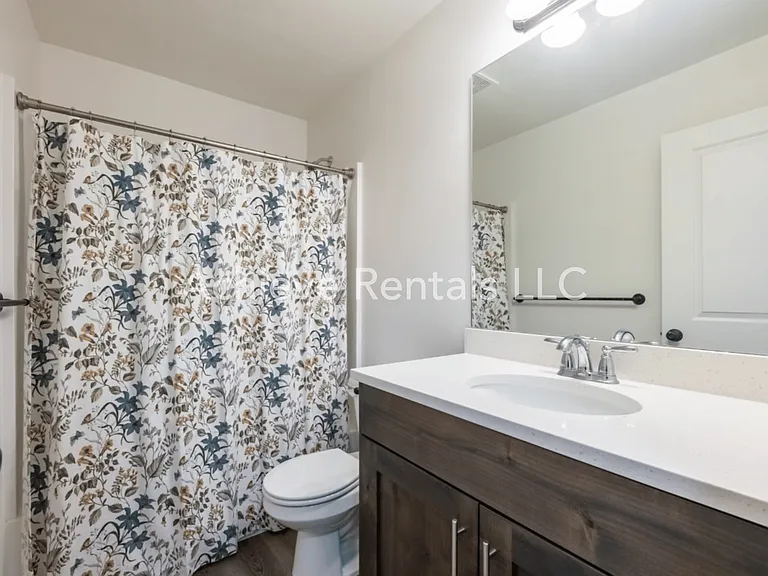 2366 N 150 E — Photo 11