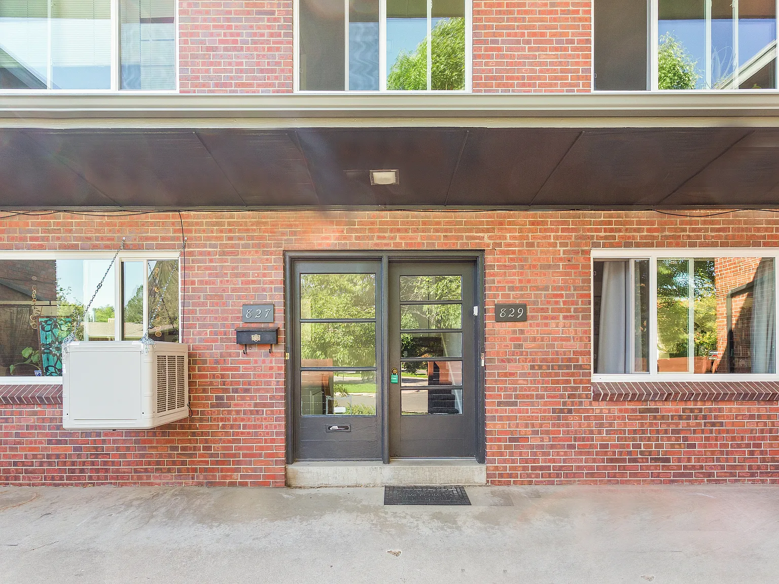 2 bed, 1200 sqft, $2,500 — Photo 2