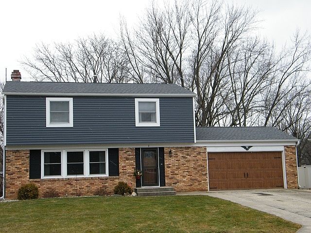 1st image of 6 Essex Ln