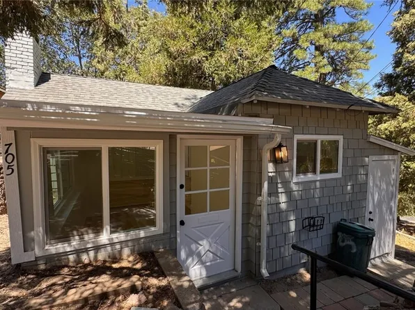 705 Ashlar Dr, Crestline, CA 92325