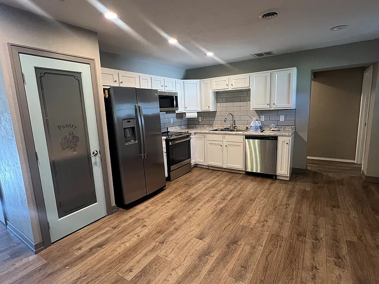 1155 Racine Road - 6 — Photo 7