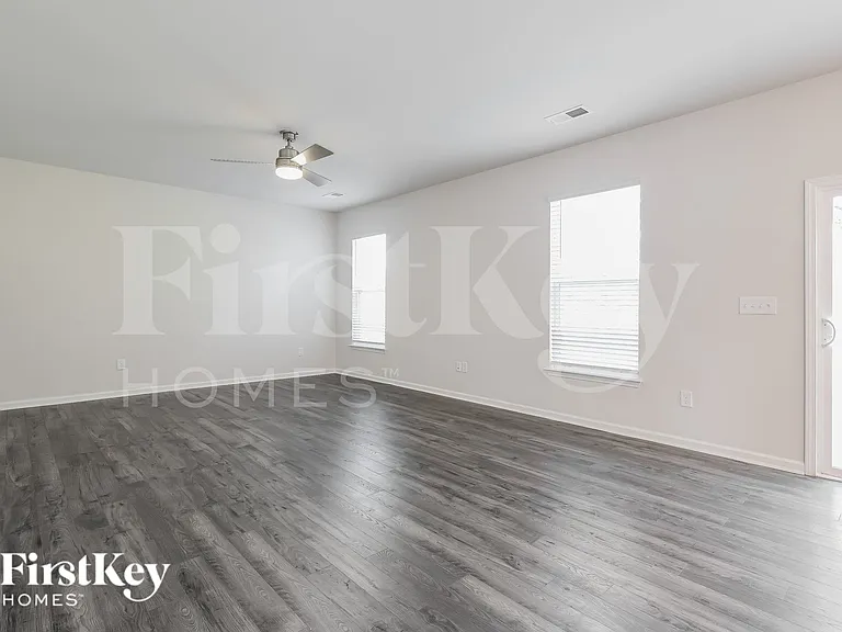 503 Carronade Ct — Photo 3