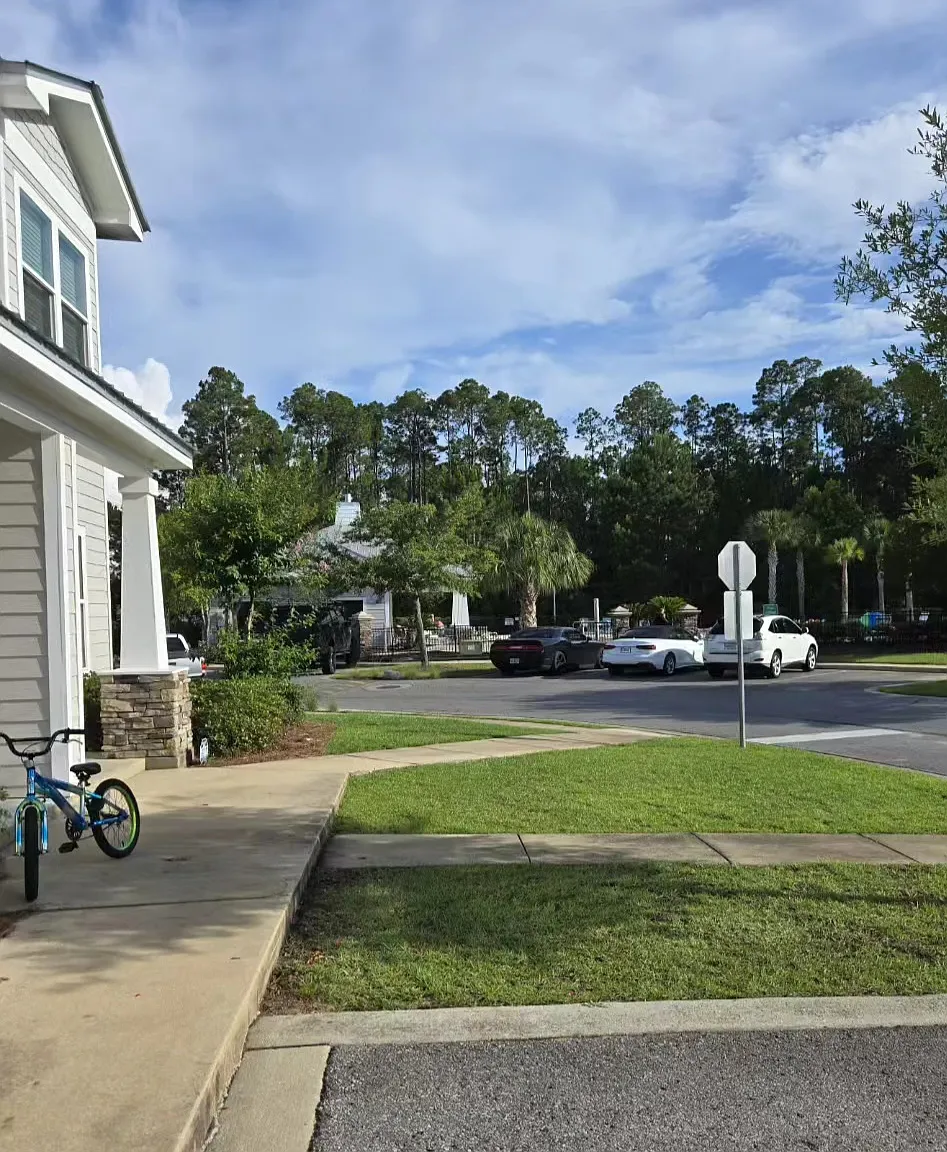 3 bed, 1336 sqft, $1,500 — Photo 2