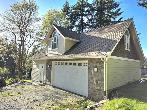 9206 172nd St NW #B, Stanwood, WA 98292
