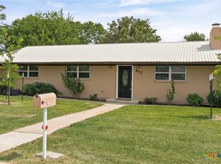 902 E Pam St, Little River Academy, TX 76554