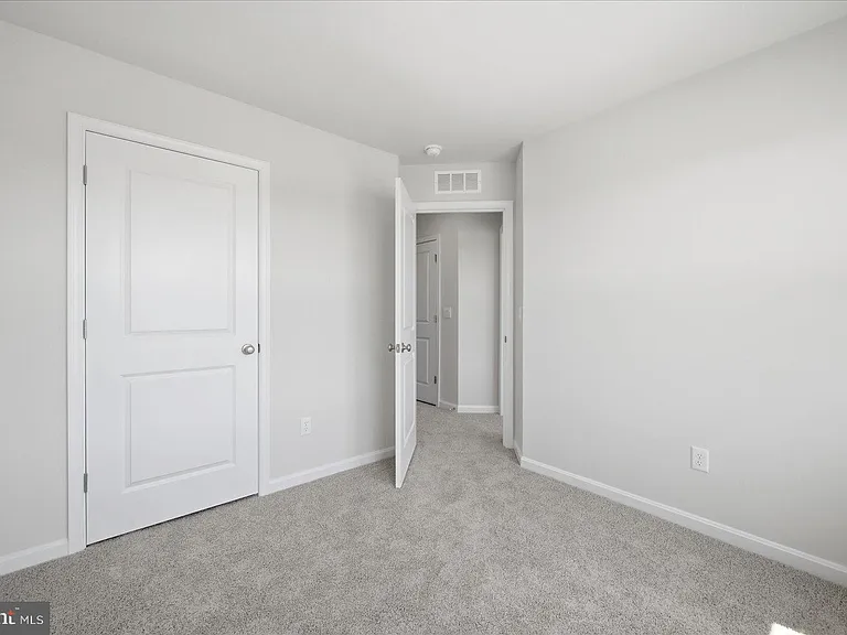 122 Bowers St — Photo 30