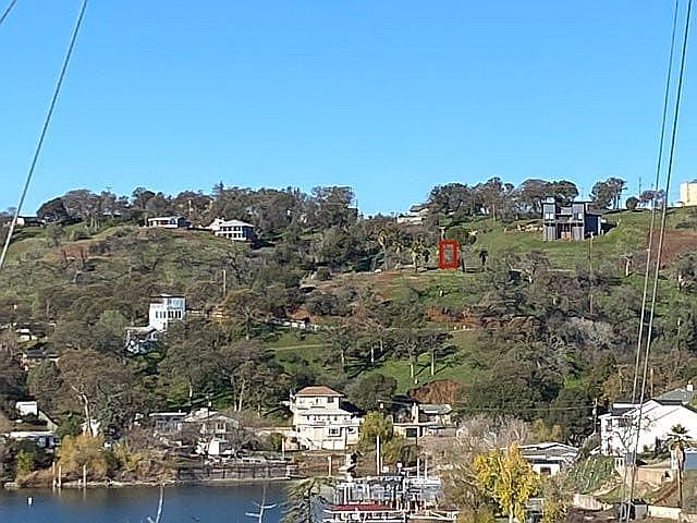 2nd image of 3159 Oak Crest Dr
