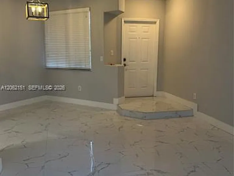 8360 NW 10th St #Townhouse 9C — Photo 3