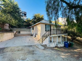 4299 Ensenada Dr, Woodland Hills, CA 91364