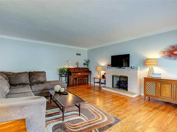 5th image of 10736 E Grantview Dr