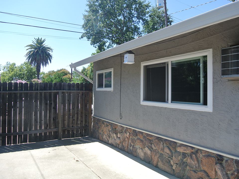 2nd image of 120 Coronado Ave #C
