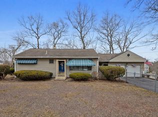 30 Forbes Ave, Burlington, MA 01803