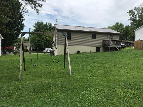 2nd image of 124 Andrea Dr