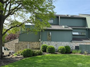 2070 Old Falls Dr, Vandalia, OH 45377