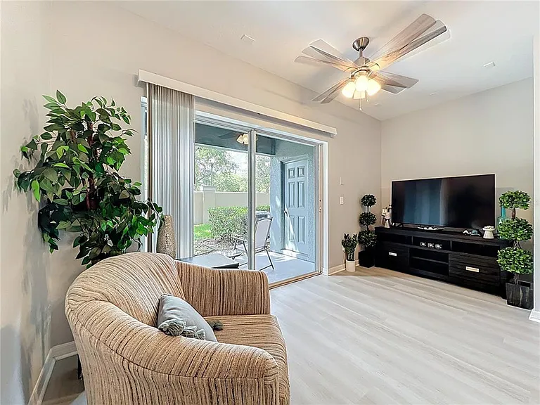 3309 Wilshire Way Rd #3 — Photo 17