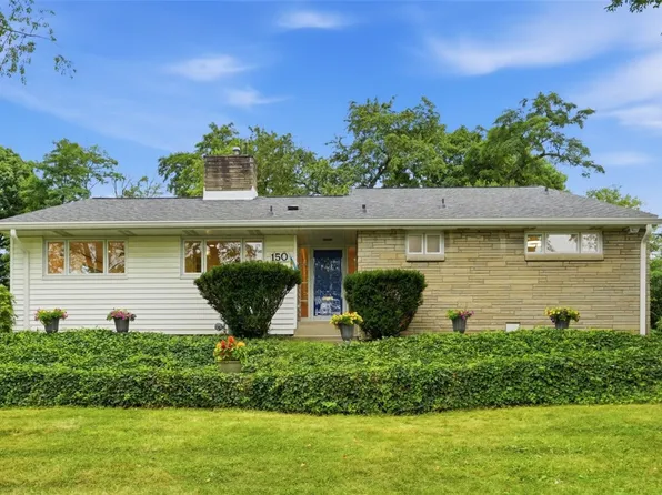 150 Meadowbrook Dr, Bethel Park, PA 15102