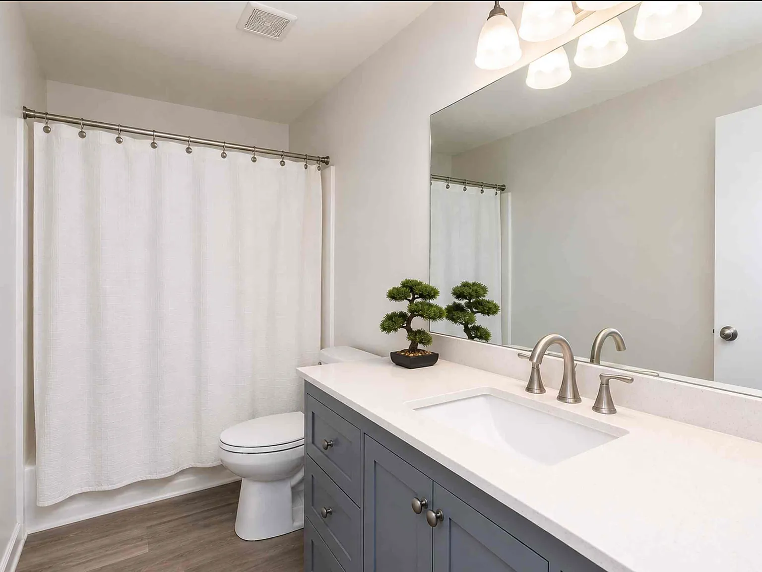 1 bed, 1.5 bath, 1200 sqft, $900 — Photo 4