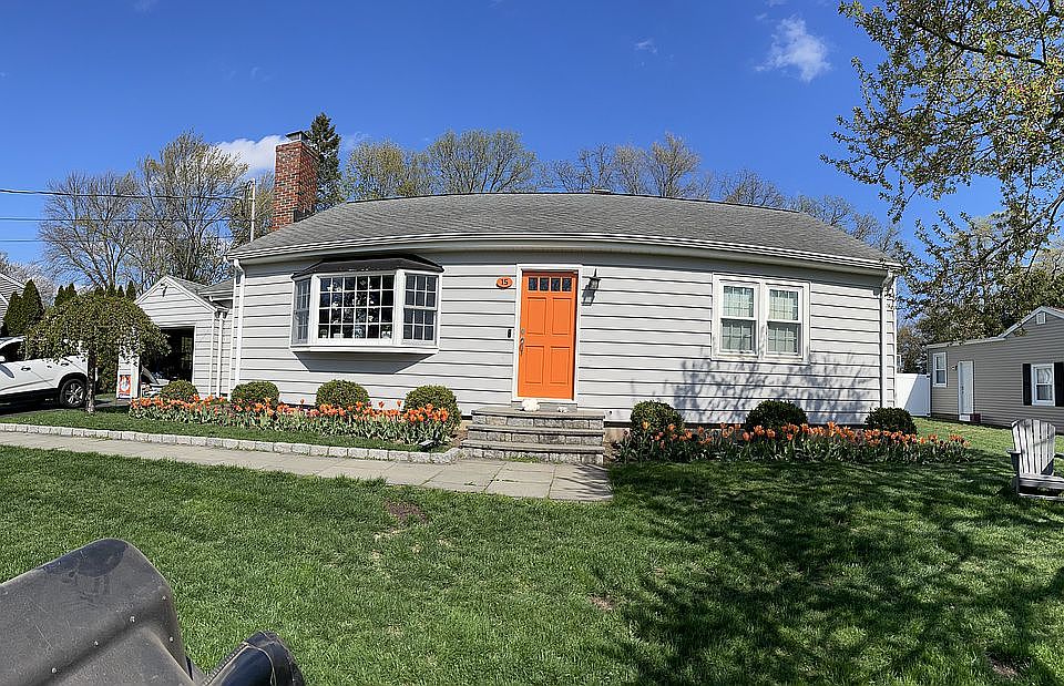 2nd image of 15 Elliott Rd