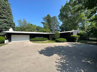 1819 Pearl City Rd, Freeport, IL 61032