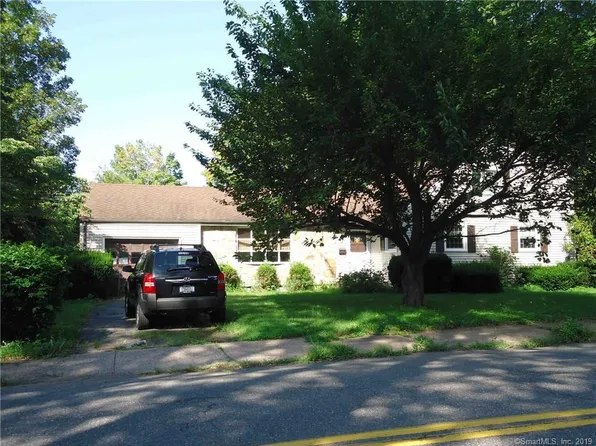 138 Pitkin St, Manchester, CT 06040