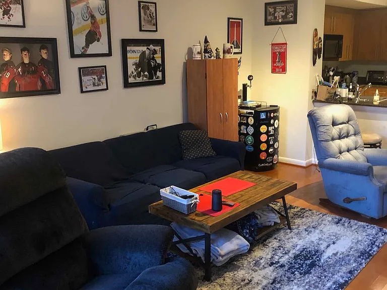 1021 N Garfield St #215 — Photo 3