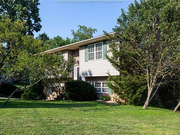 4th image of 307 Blue Spruce Ln