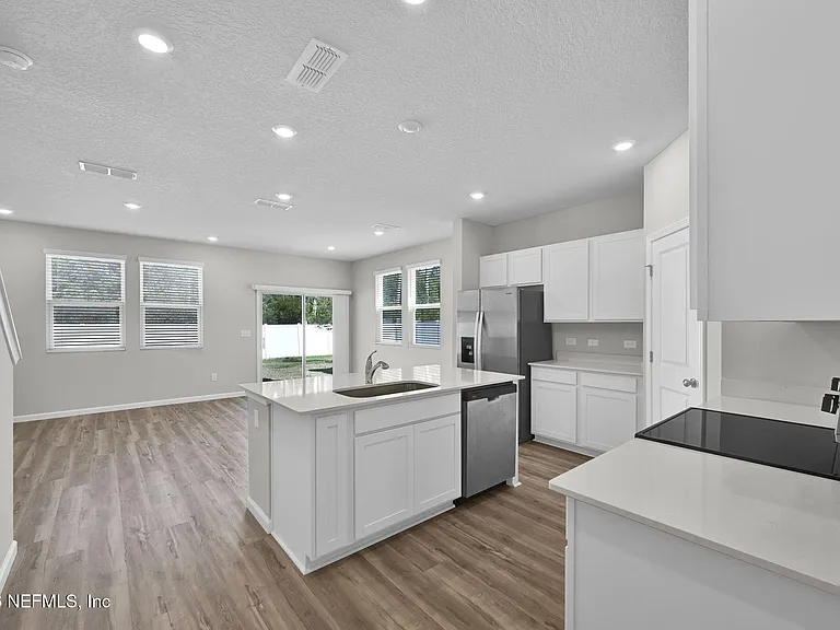 14522 Macadamia Ln — Photo 9