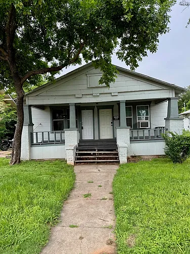 1512 Kemp Blvd Photo 1