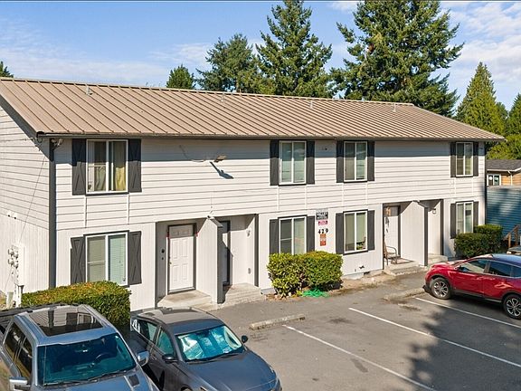 2nd image of 429 37th St SE APT 8