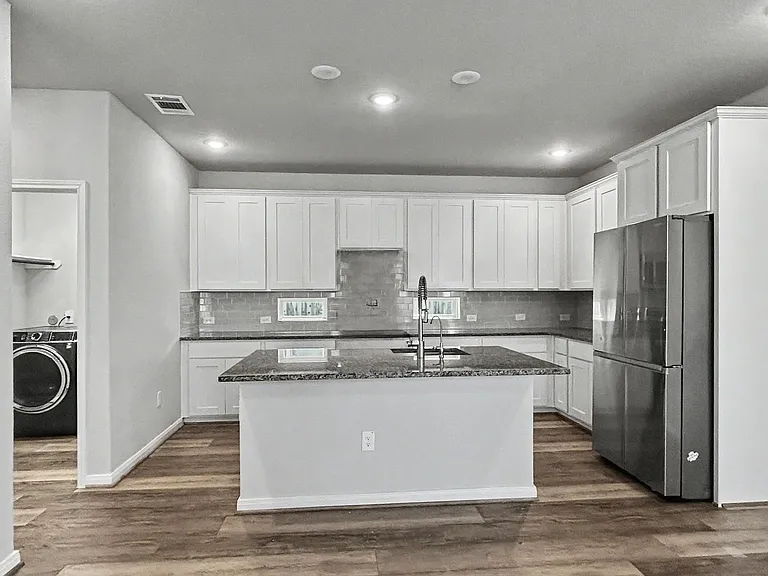 3259 Field Thistle — Photo 3