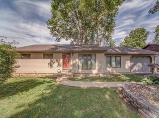 23 Jennine Dr, Belleville, IL 62226