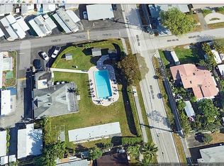 829 Nash St, Hallandale Beach, FL 33009