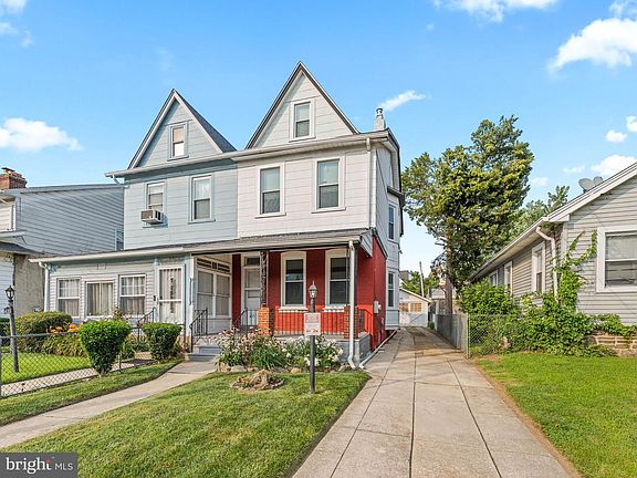 2nd image of 435 Bonsall Ave