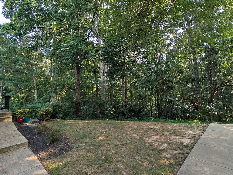 5612 Sutherland Ct — Photo 4