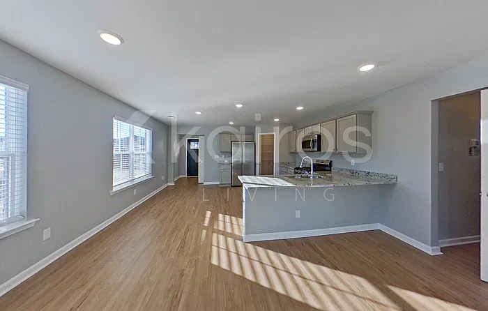 4 bed, 2.0 bath, 1775 sqft, $2,125 — Photo 3
