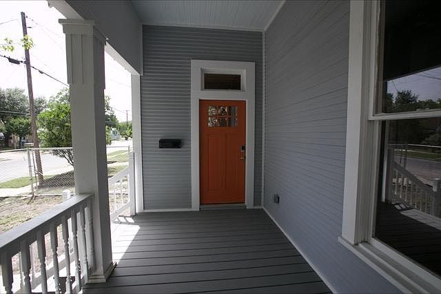 1st image of 647 E Ashby Pl