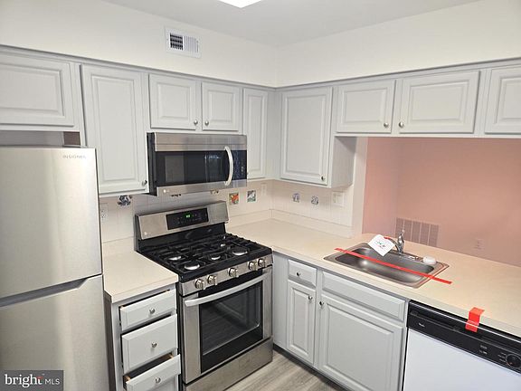 5th image of 5105 Aberdeen Ln