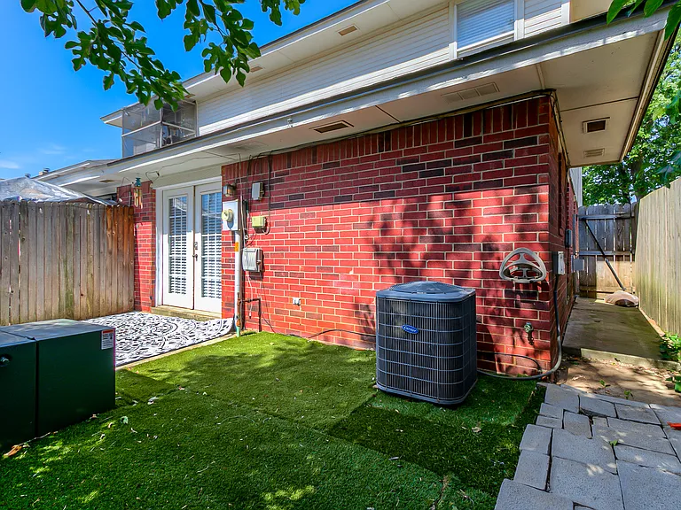 323 Potomac Dr — Photo 42
